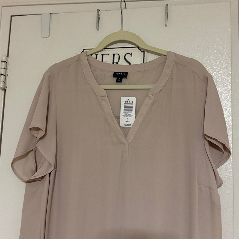 Torrid Top - Picture 2 of 8